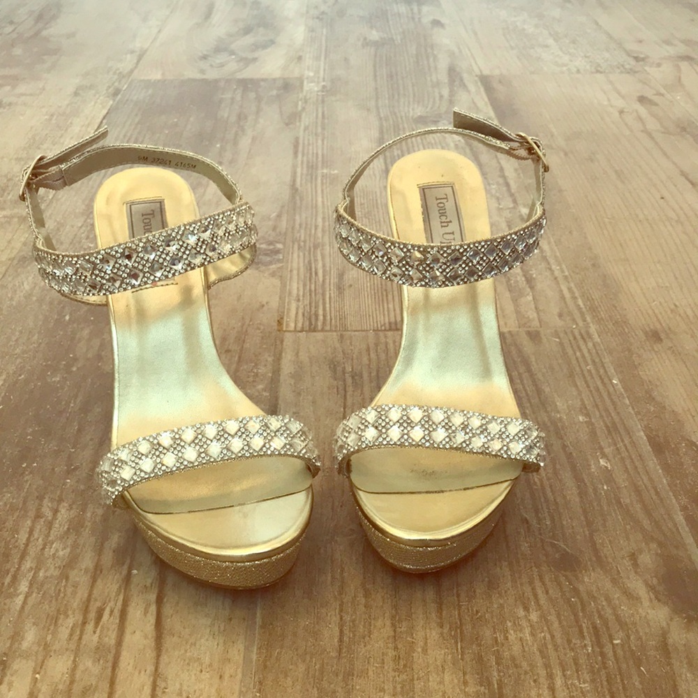 Beautiful gold and rhinestone wedges size 9